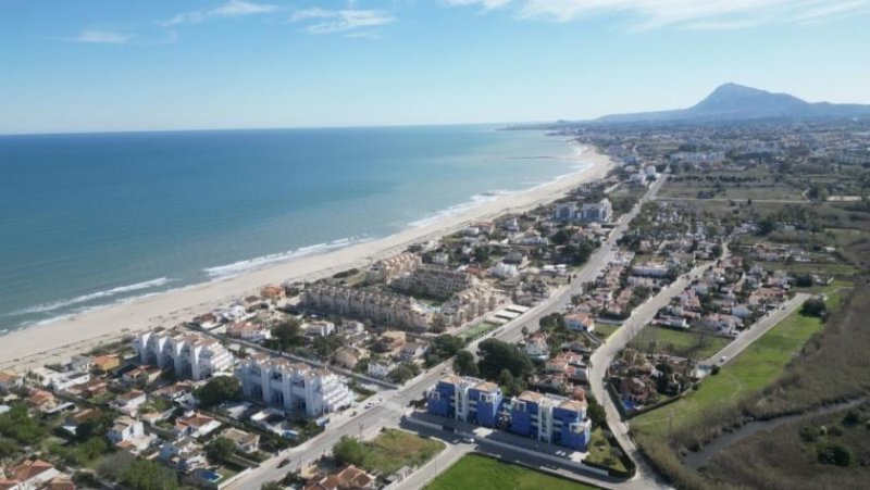 Denia Villa mit 3 Schlafzimmern und 3 Bädern nur 400 Meter vom Strand Les Deveses entfernt Haus kaufen