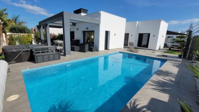Els Poblets Moderne Villa mit 3 Schlafzimmern, 2 Bädern, beheiztem Pool und Touristenmietlizenz Haus kaufen