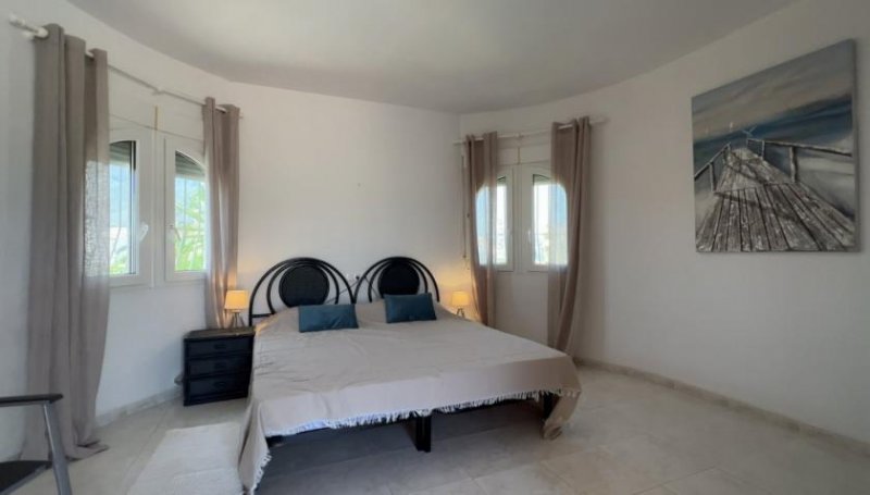 Els Poblets Sehr gepflegte Villa mit schönem Grundstück, Carport, Klima, Heizung, BBQ und Vermietungslizenz Haus kaufen