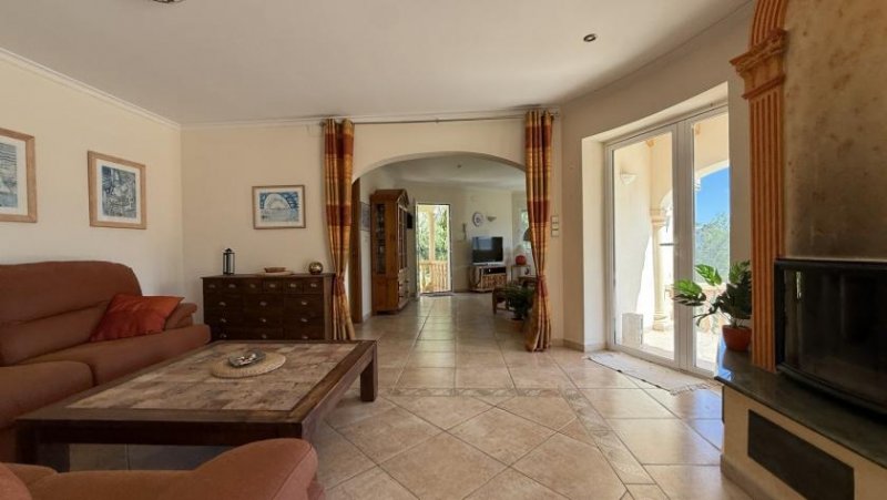 Pego 2 Schlafzimmer Villa mit Pool in ruhige und naturnaher Lage am Monte Mostalla Haus kaufen