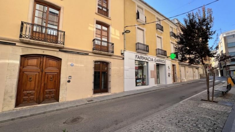 Pego Investorenobjekt der Extraklasse: Traditionelles Stadthaus mit unzähligen Nutzungsmöglichkeiten im Zentrum von Pego Haus