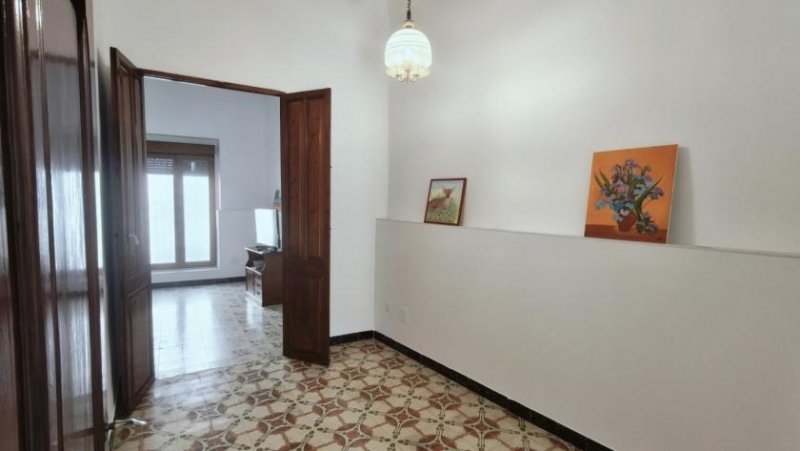 Pego Schönes grosses Stadthaus mit Garage und viel Potenzial Haus kaufen