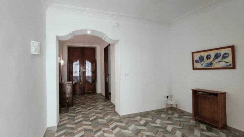 Pego Schönes grosses Stadthaus mit Garage und viel Potenzial Haus kaufen