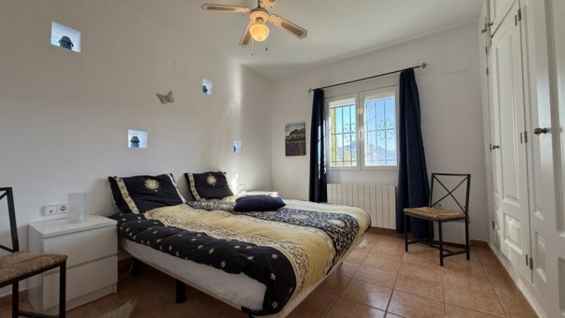Pego-Monte Pego Ebenerdiges Sonnenhaus am Monte Pego mit Pool und Terrasse Haus kaufen