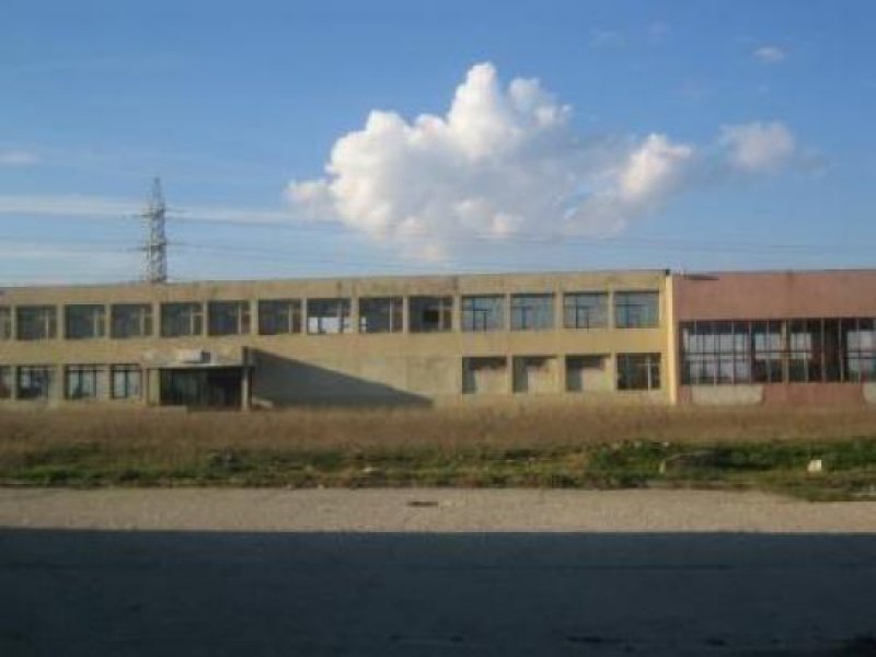 Dobrich, Bulgarien Lagerhallen zwischen Bulgarien-Rumaenien Gewerbe kaufen
