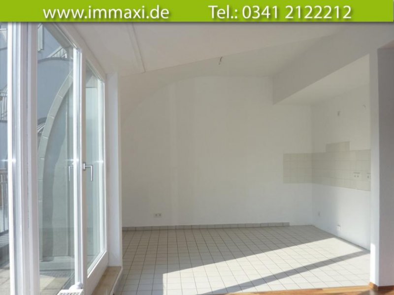 Leipzig MAISONETTE IM DACHGESCHOSS + 2,5 RAUM VERMIETET + 2 TIEFGARAGENPLÄTZE Wohnung kaufen