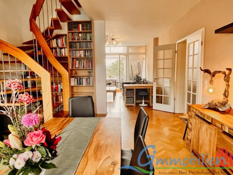 Markkleeberg Elegante Maisonettewohnung in historischer Villa - Modernes Wohnen mit Fernblick in Markkleeberg Wohnung kaufen