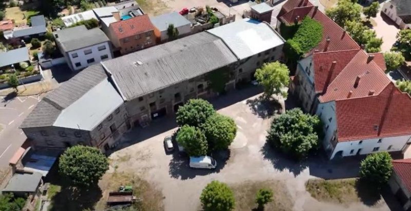 Osternienburg OHNE BANK! Gutshof-Ensemble mit MFH, Gutshaus , Scheunentrakt, Info auf www.gutshof-kpl.de Haus kaufen