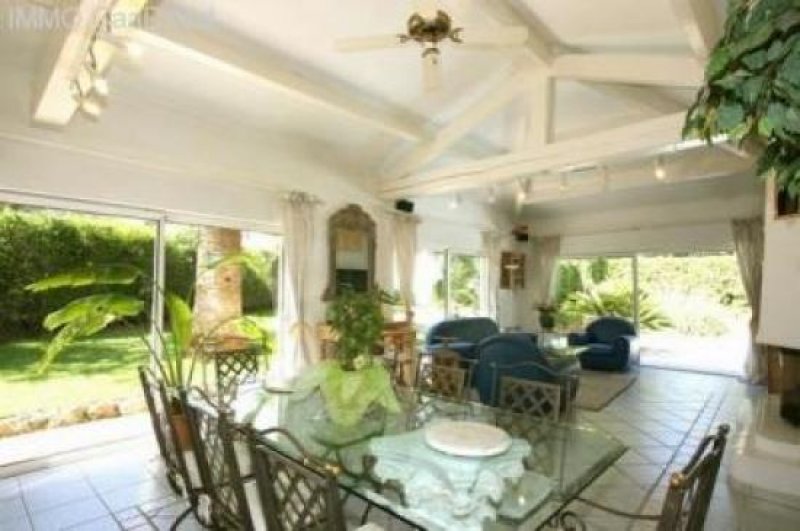 Antibes - Côte d'Azur Luxeriöse Villa mit Gästehaus in Antibes an der Côte d'Azur, nur 300 m vom Strand entfernt Haus kaufen