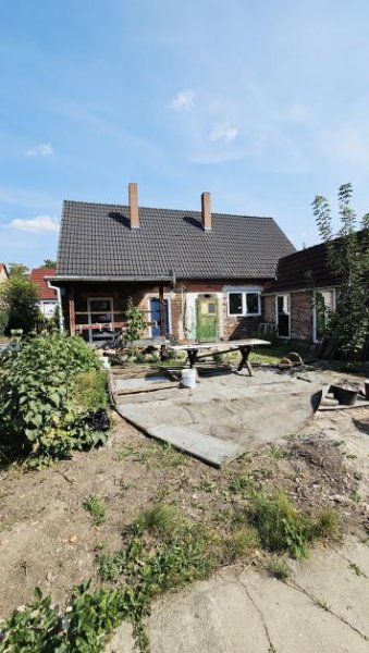 Oranienbaum Willkommen in einem Haus, das bereit ist für einen kompletten Neustart - und für Menschen, die genau das suchen. Haus kaufen