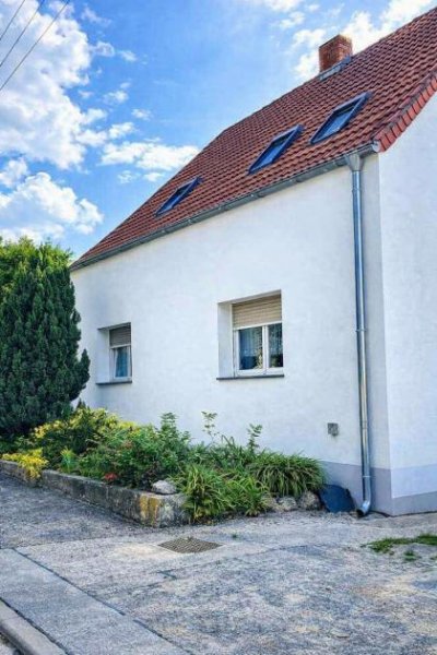 Straach Flexibel wohnen im Grünen - EFH mit Einliegerwohnung in Reinsdorf Haus kaufen