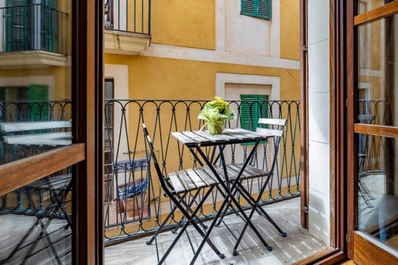 Palma De Mallorca Mallorca helle Wohnung mit Balkon in Casco Antiguo zu verkaufen Wohnung kaufen