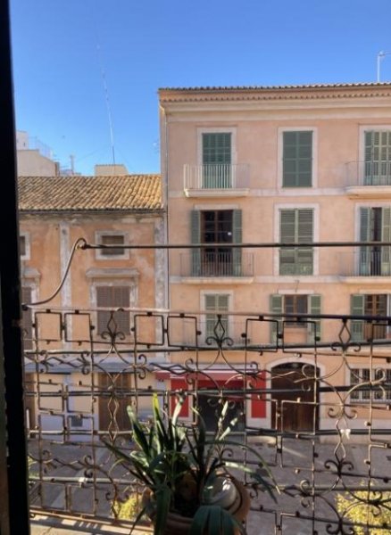 Palma de Mallorca Wunderbare Altstadtwohnung im typischen, mallorquinischen Stil Wohnung kaufen
