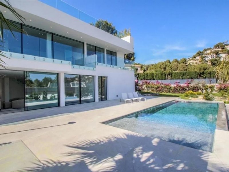 Palma de Mallorca Luxuriöse Neubau-Villa mit Pool und Meerblick im exklusiven Son Vida Haus kaufen