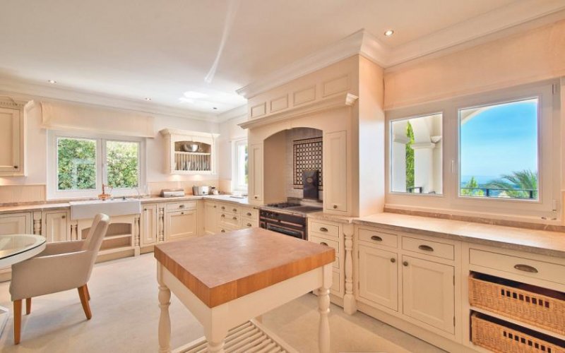 Palma / Son Vida Elegantes Anwesen mit Königsblick über die Bucht von Palma - hoch oben in Son Vida Haus kaufen