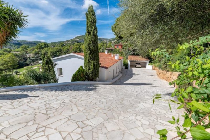 Palma / Son Vida Moderne und exklusive Villa in Son Vida Haus kaufen