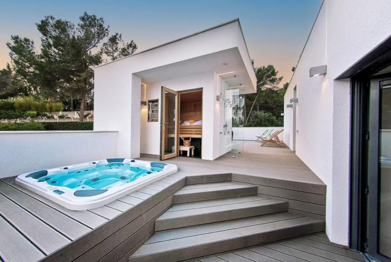 Son Vida EXKLUSIVITÄT TRIFFT WERTSTEIGERUNG:
TRAUMVILLA MIT PANORAMABLICK AUF DEN GOLFPLATZ VON SON VIDA! Haus kaufen