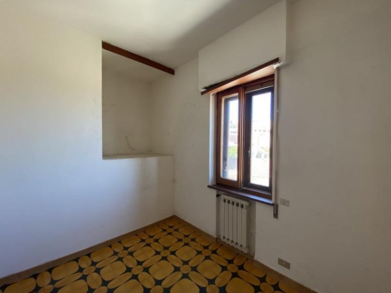 Aglientu Renovierungsbedürftiges Haus an der Piazza Alivia, Aglientu Haus kaufen
