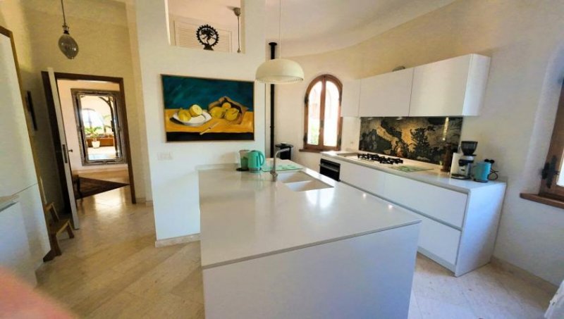 Santa Teresa Gallura Villa Bianca: Ihr Traumhaus mit Meerblick in Santa Teresa Gallura Haus kaufen