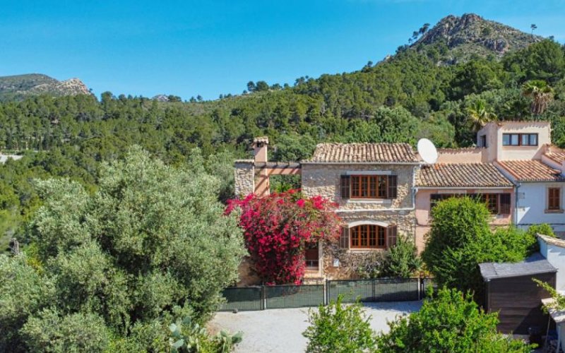 Andratx Landhaus über den Hügeln von Andratx mit idyllischem Panoramablick Haus kaufen