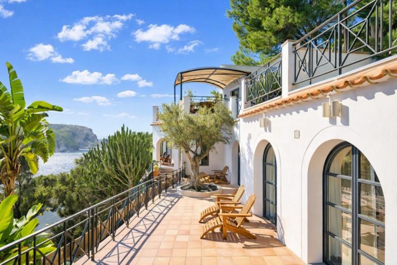 Andratx / Port d'Andratx Exklusive Rückzugs-Oase über Port d’Andratx – Villa mit Panorama auf Hafen, La Mola und offenes Meer Haus kaufen