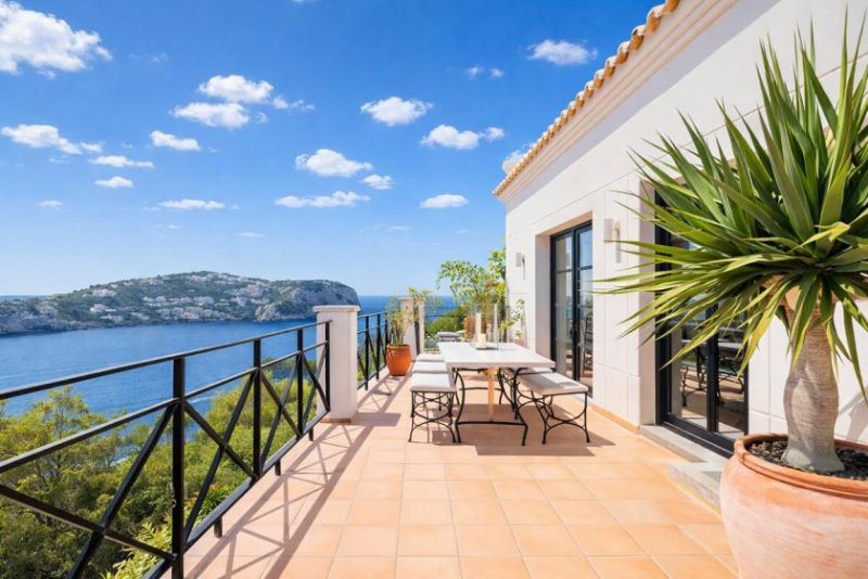Andratx / Port d'Andratx Exklusive Rückzugs-Oase über Port d’Andratx – Villa mit Panorama auf Hafen, La Mola und offenes Meer Haus kaufen