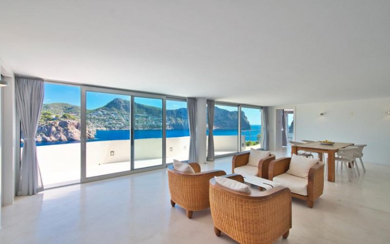 Andratx / Port d'Andratx Modernisiertes Apartment in 1. Meereslinie von Port d'Andratx Wohnung kaufen