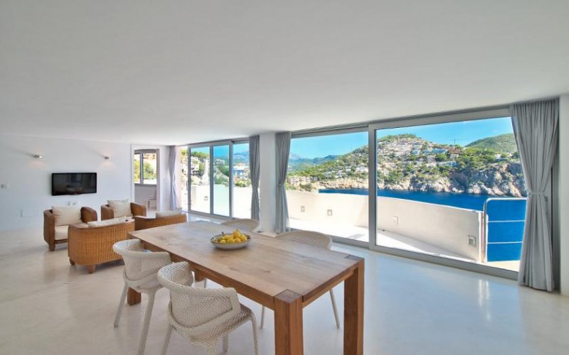 Andratx / Port d'Andratx Modernisiertes Apartment in 1. Meereslinie von Port d'Andratx Wohnung kaufen