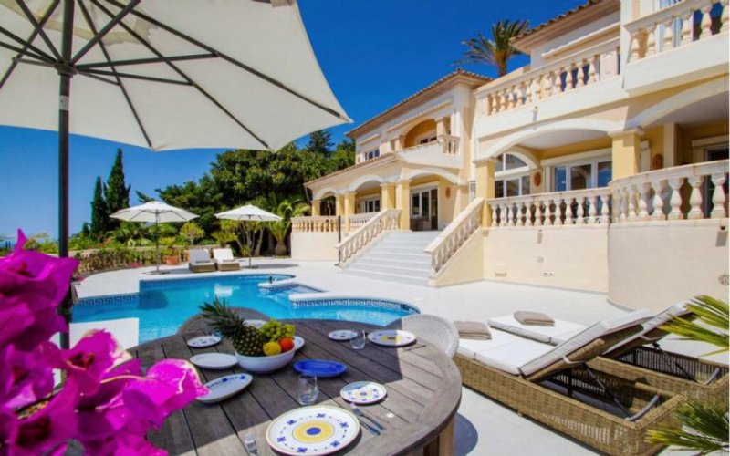Port D'Andratx Mediterrane Luxusvilla in Toplage von Port d'Andratx mit
einmaligem Panorama- und Meerblick Haus kaufen