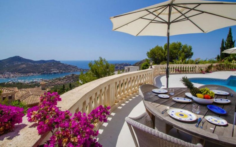 Port D'Andratx Mediterrane Luxusvilla in Toplage von Port d'Andratx mit
einmaligem Panorama- und Meerblick Haus kaufen