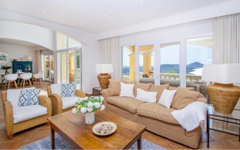 Port D'Andratx Mediterrane Luxusvilla in Toplage von Port d'Andratx mit 
einmaligem Panorama- und Meerblick Haus kaufen