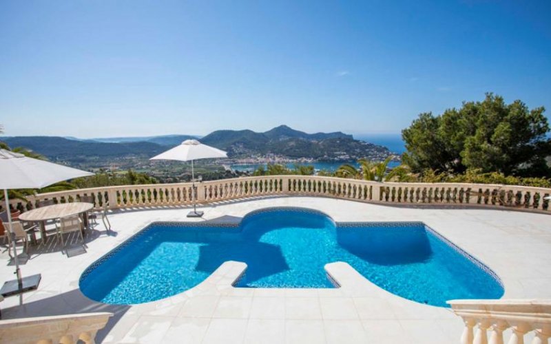 Port D'Andratx Mediterrane Luxusvilla in Toplage von Port d'Andratx mit
einmaligem Panorama- und Meerblick Haus kaufen