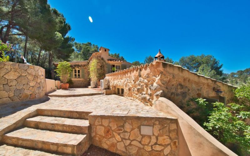 Andratx / s'Arracó Zauberhafte Finca mit mehreren Terrassen, Pool, Gästehaus und absoluter Privatsphäre in S’Arraco Haus kaufen
