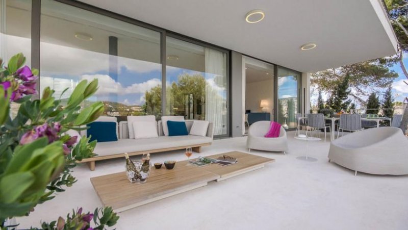 Andratx / Camp de Mar Luxusanwesen in 1. Meereslinie mit Meerzugang und Ferienvermietungslizenz in Camp de Mar Haus kaufen