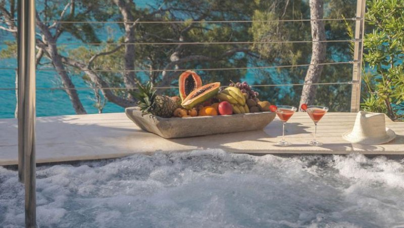 Andratx / Camp de Mar Luxusanwesen in 1. Meereslinie mit Meerzugang und Ferienvermietungslizenz in Camp de Mar Haus kaufen