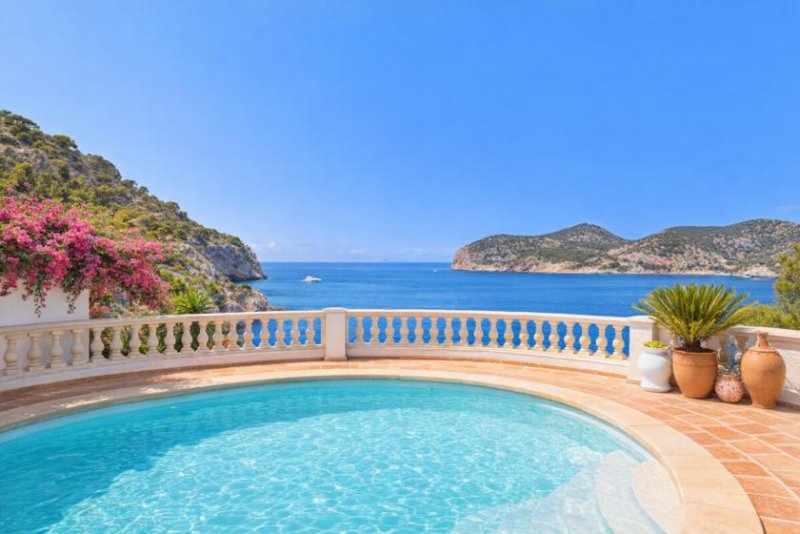 Andratx / Urbanització Es Camp de Mar Mediterrane Villa mit traumhaften Meerblick in Camp de Mar Haus kaufen