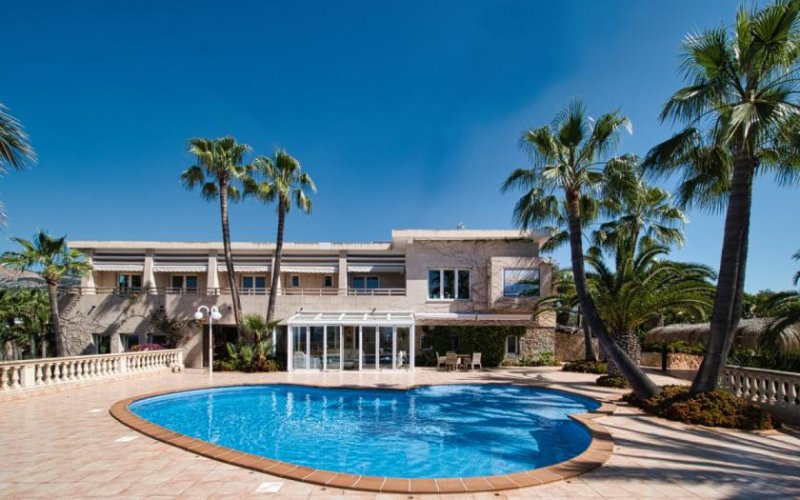 Calvià / Peguera Exklusive, großzügige Villa in Paguera mit Meerblick – inklusive Ferienvermietungslizenz Haus kaufen