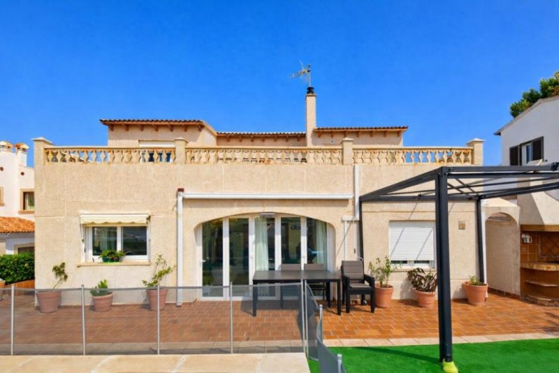 Calvià / el Toro Sanierungsobjekt in Bestlage über Port Adriano mit Wertsteigerungspotenzial Haus kaufen