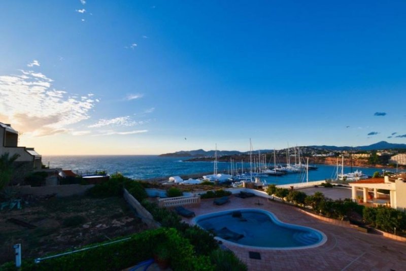 Calvià / el Toro Villa zur Kernsanierung mit fantastischem Blick auf Port Adriano Haus kaufen