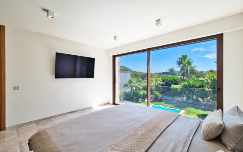 Calvià / Santa Ponça Ein Refugium der Extraklasse: Design-Villa mit Pool & Meerblick Haus kaufen