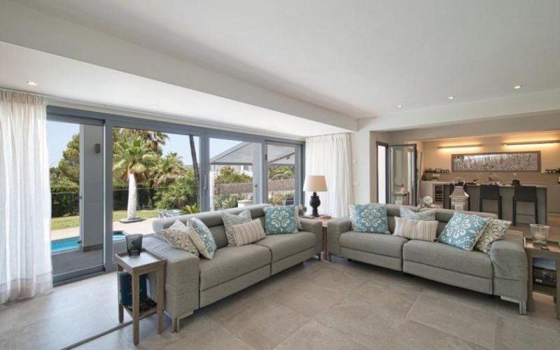Calvià / Santa Ponça Exklusives Wohnen in Nova Santa Ponsa – elegante Villa mit Pool und Südwestlage Haus kaufen