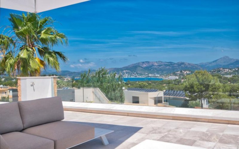 Calvià / Santa Ponça Kernsanierte Luxus-Villa mit Meerblick in Nova Santa Ponsa Haus kaufen