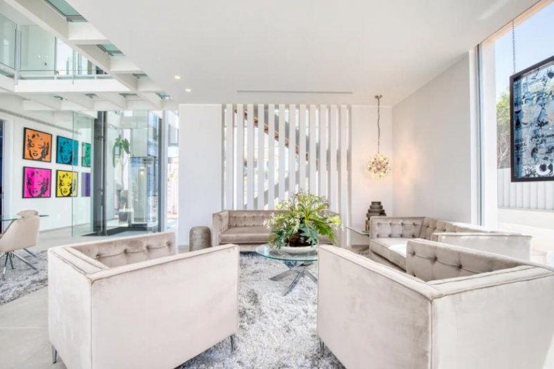 El Toro Ein Statement aus Glas, Licht und Meerblick – Exklusive Villa über Port Adriano Haus kaufen