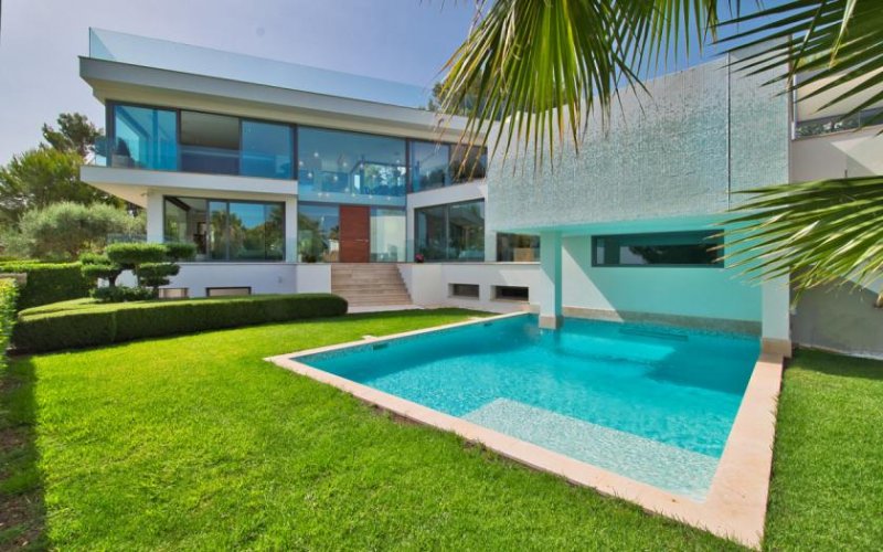 Santa Ponça / Santa Ponça Design, Raum und Ruhe – außergewöhnliche Villa für Kenner exklusiver Immobilien Haus kaufen