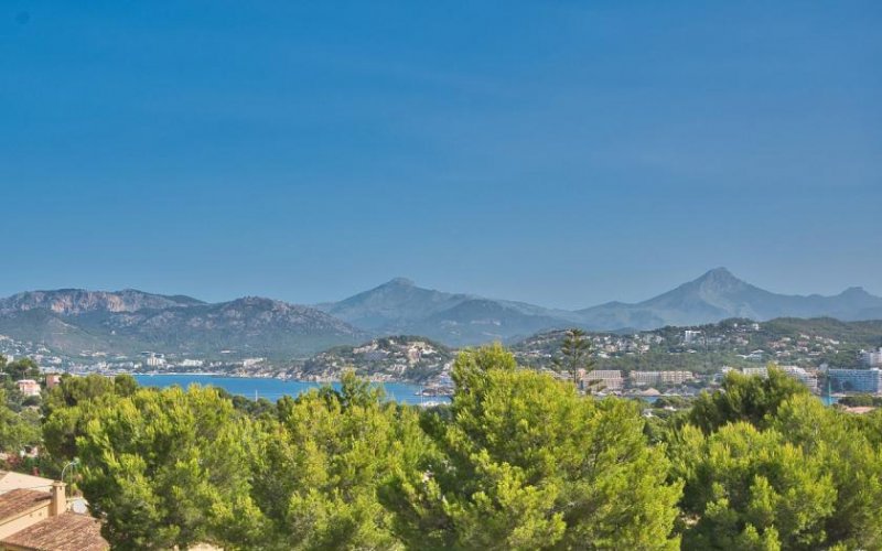 Santa Ponça / Santa Ponça Moderne Neubauvilla mit drei Pools in begehrte Wohngegend von Nova Santa Ponsa Haus kaufen