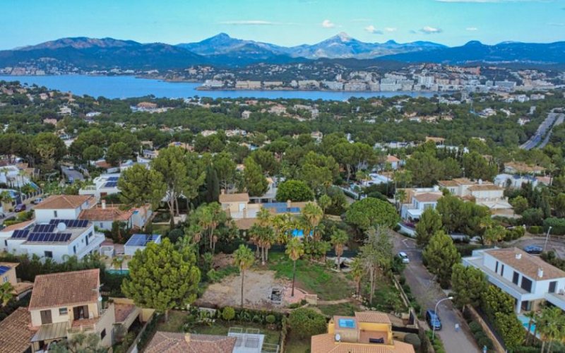Santa Ponça Baugrundstück inklusive genehmigtem Neubauprojekt in Nova Santa Ponsa Grundstück kaufen