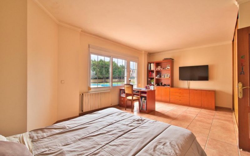 Santa Ponça Große Familienvilla im Bungalowstil mit viel Potenzial und großem Grundstück in Santa Ponsa Haus kaufen