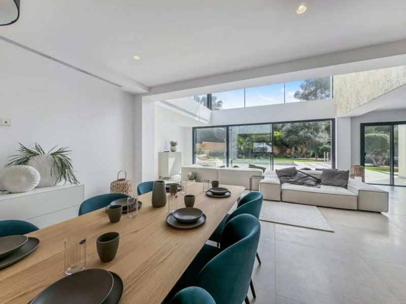 Santa Ponça Luxuriöse Villa mit Pool, Garten und hochwertiger Ausstattung in Santa Ponsa Haus kaufen