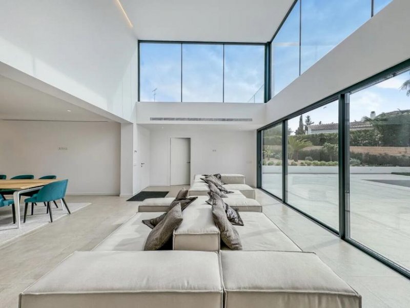 Santa Ponça Luxuriöse Villa mit Pool, Garten und hochwertiger Ausstattung in Santa Ponsa Haus kaufen