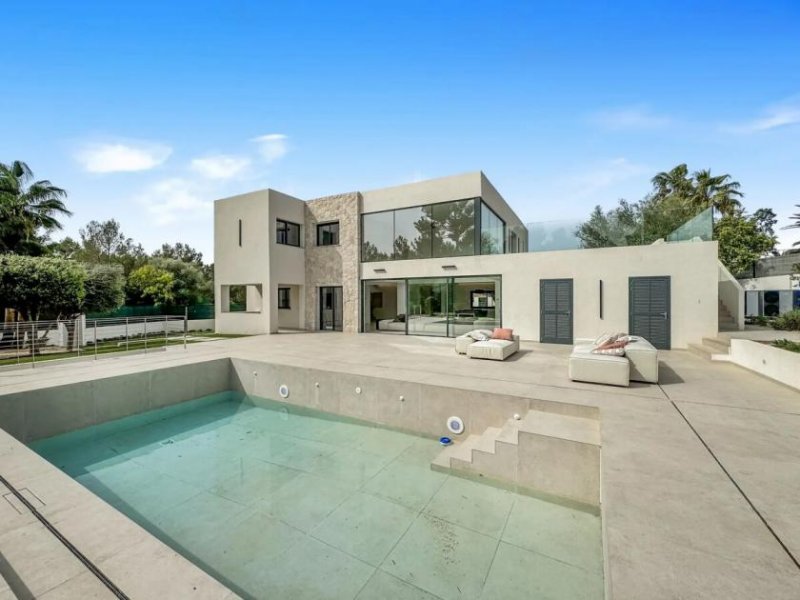 Santa Ponça Luxuriöse Villa mit Pool, Garten und hochwertiger Ausstattung in Santa Ponsa Haus kaufen